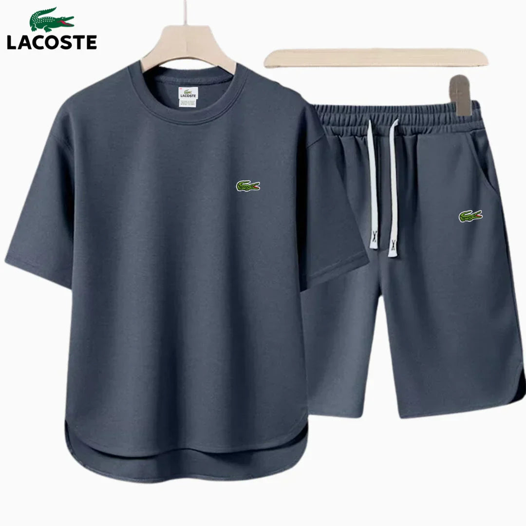 ᏞΑᏟОՏᎢΕ – Set base composto da maglietta e pantaloncini